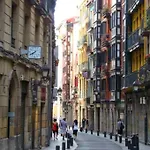 La Casita Verde. Metro Cerca Del Casco Viejo Daire *