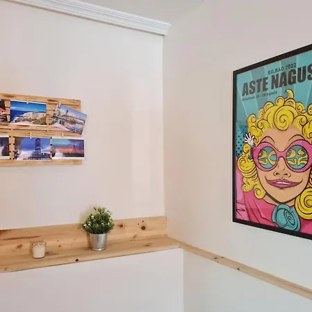 La Casita Verde. Metro Cerca Del Casco Viejo Bilbao