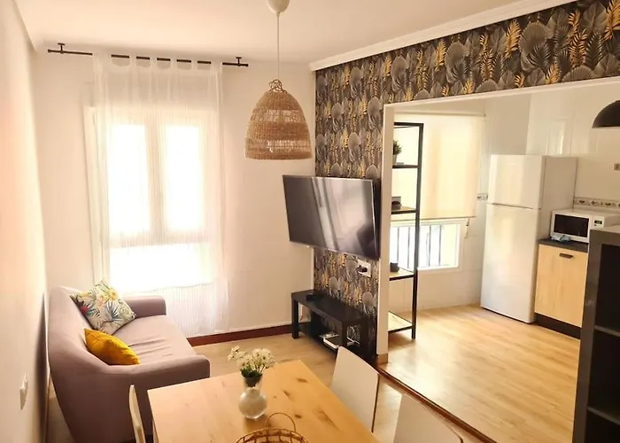 La Casita Verde. Metro Cerca Del Casco Viejo