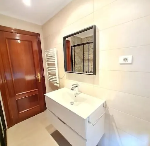 La Casita Verde. Metro Cerca Del Casco Viejo * Бильбао