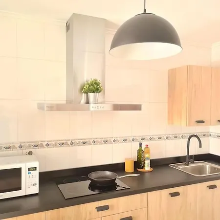 La Casita Verde. Metro Cerca Del Casco Viejo Apartamento